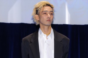 上杉柊平、Huluオリジナル『あなたに聴かせたい歌があるんだ』配信スタート記念イベントに登場