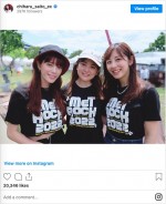 「METROCK 2022」での（左から）三谷紬、並木万里菜、斎藤ちはるアナウンサー　※「斎藤ちはる」インスタグラム