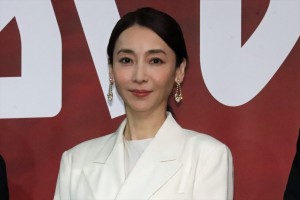 稲森いずみ、映画『バスカヴィル家の犬　シャーロック劇場版』完成報告会に登場