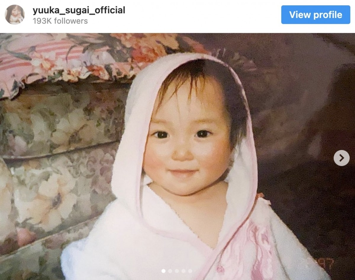 菅井友香、幼少期の写真を公開 ※「櫻坂46・菅井友香」インスタグラム