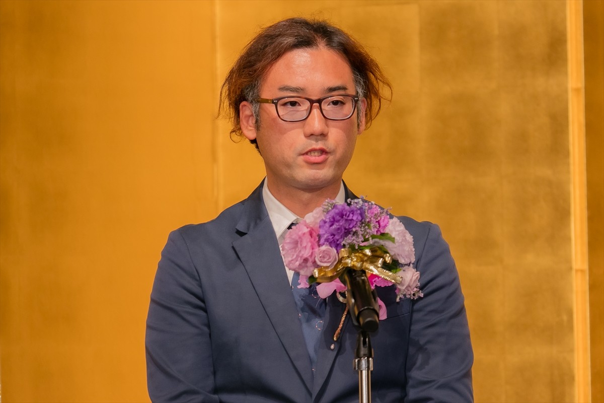 木村多江、“阿佐ヶ谷姉妹”演じて実感「赤い眼鏡を掛けたら意外に似ている」＜橋田賞＞