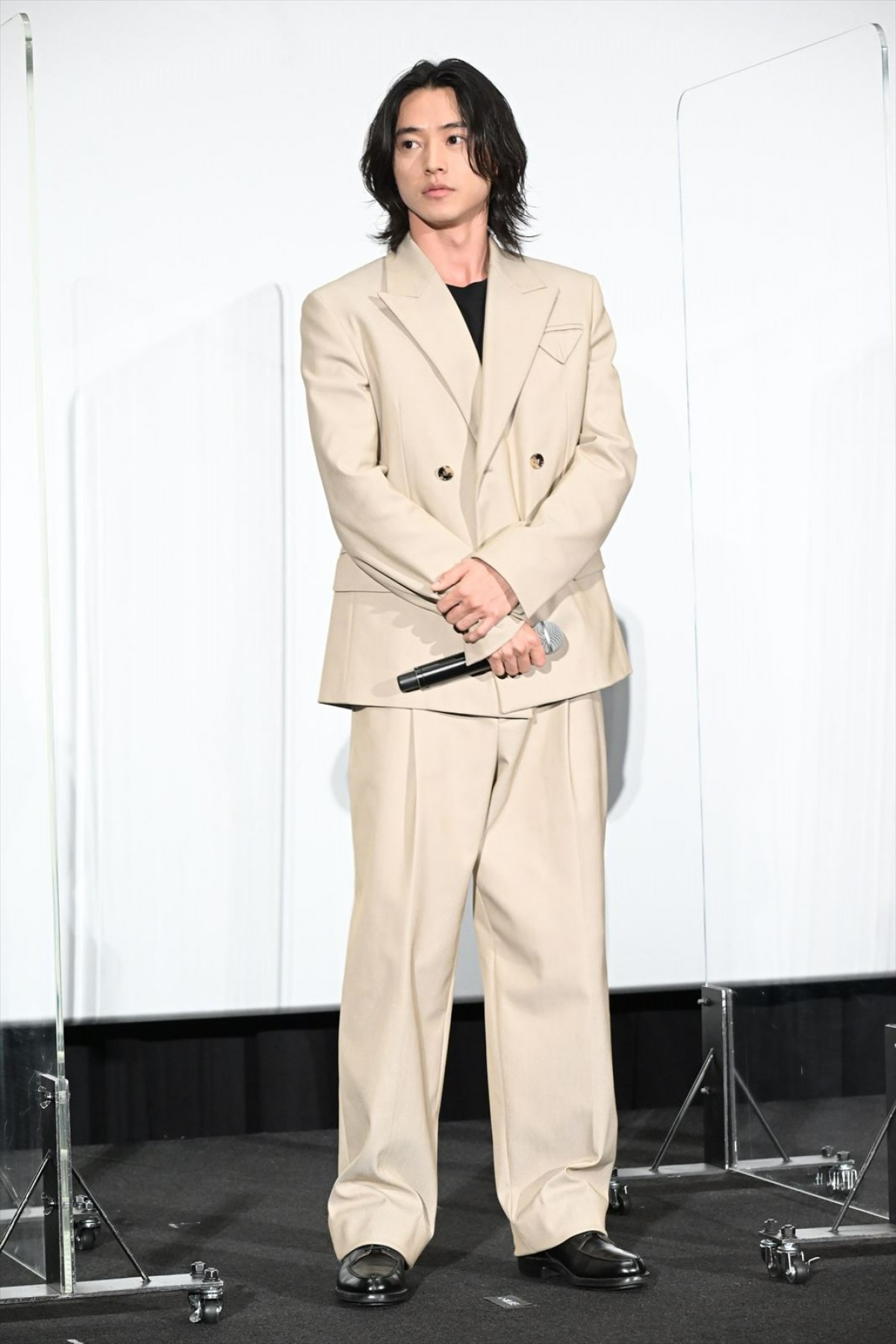 『キングダム2』吉沢亮こだわりの「椅子の座り方」 山崎賢人も絶賛「かっこよかった」