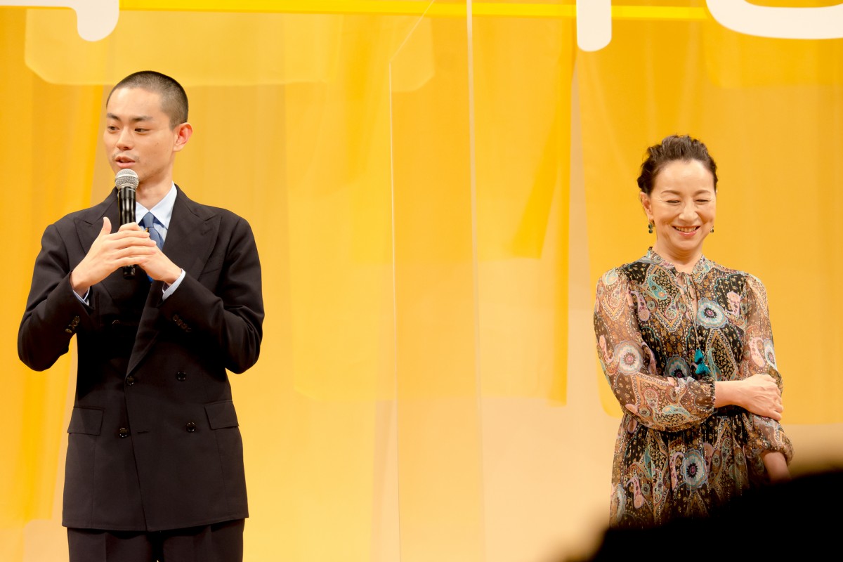 菅田将暉、号泣する原田美枝子を見て“よしよし”「気づいたら頭をなでてました」