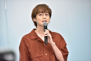 吉野北人、ドラマ『魔法のリノベ』制作発表会見に登場