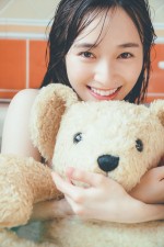 櫻坂46・守屋麗奈1st写真集『笑顔のグー、チョキ、パー』封入用ポストカード絵柄