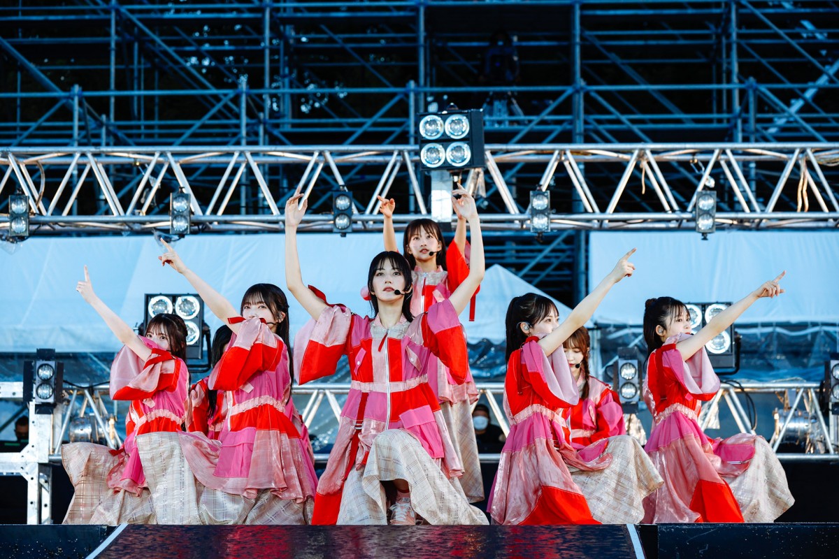 櫻坂46・尾関梨香＆原田葵が卒業セレモニー　7年間のアイドル活動に感謝