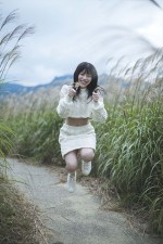 日向坂46・東村芽依1st写真集『見つけた』より