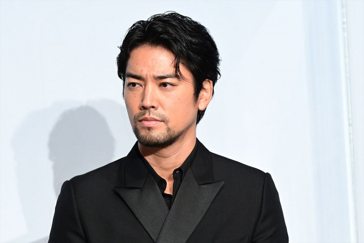 二宮和也、『ラーゲリより愛を込めて』でロシア語にトライ　中島健人も人生初の丸刈り＆ふんどしに挑戦