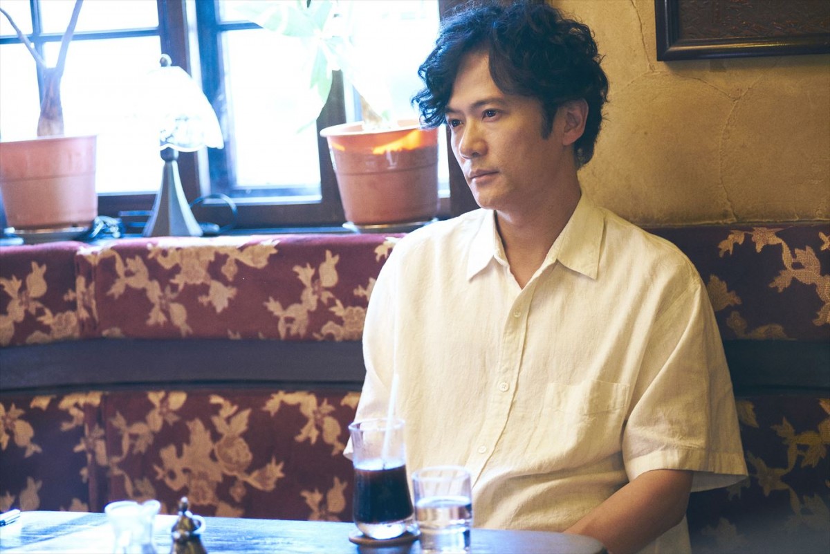 稲垣吾郎主演×今泉力哉監督『窓辺にて』公開日決定　ティザービジュアル＆場面写真解禁