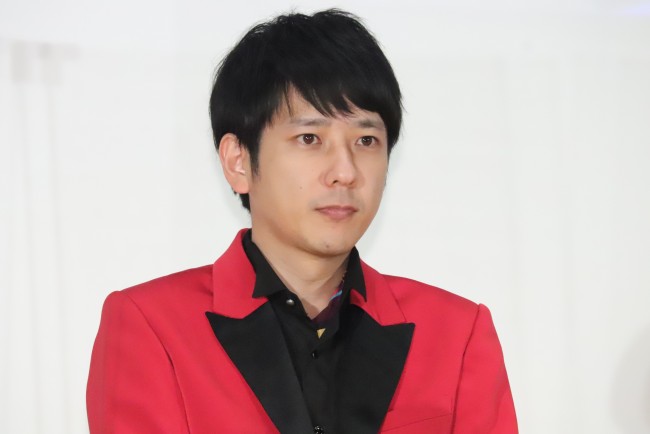 映画『TANG タング』初日舞台あいさつに登壇した二宮和也
