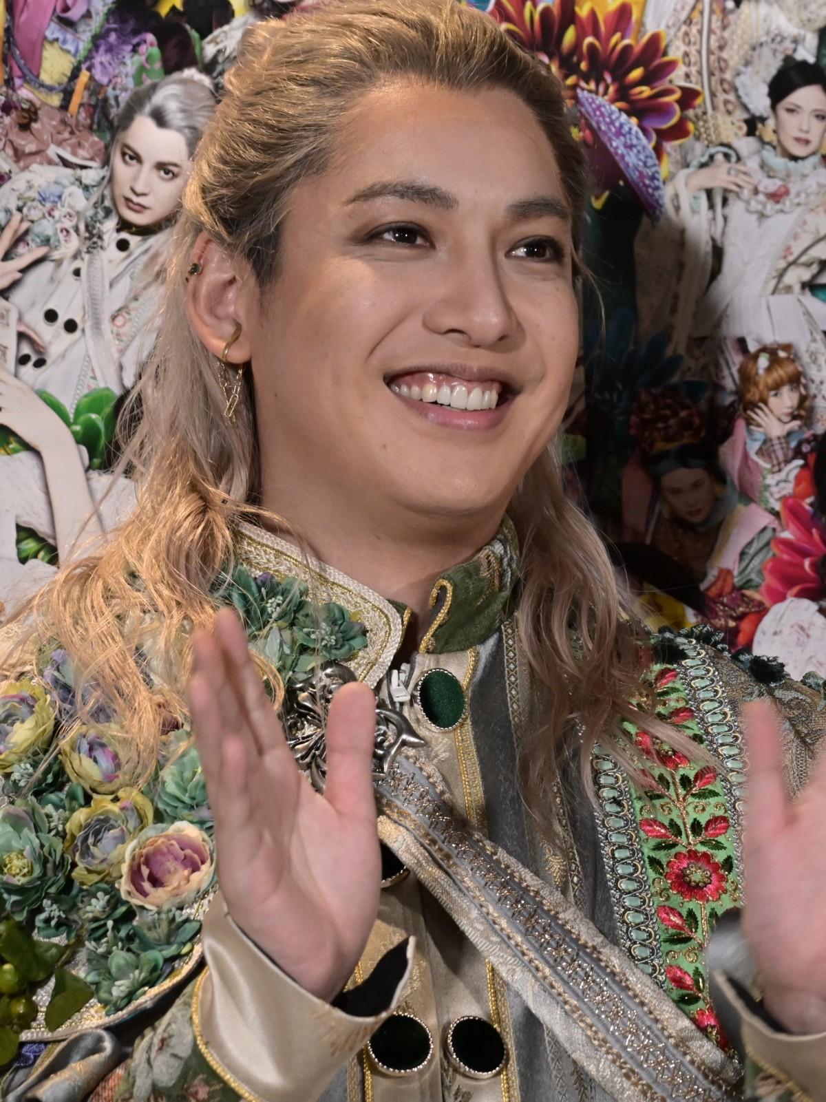 加藤梨里香、シンデレラ役に胸膨らませる「現実を忘れられるくらいすごく華やか」