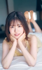 「週刊少年サンデー」41号に登場する日向坂46・松田好花