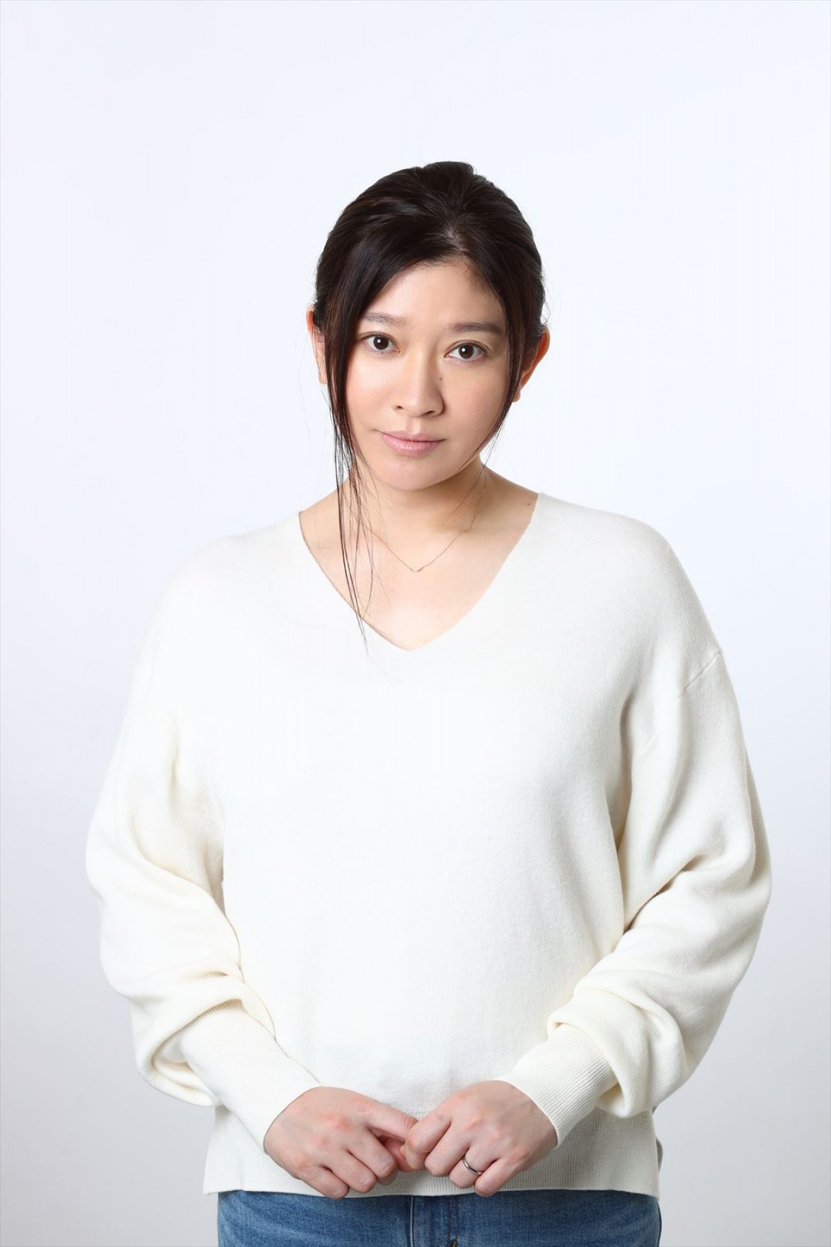 木曜劇場『silent』で佐倉律子役を演じる篠原涼子