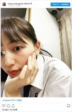 “JK姿”の川口春奈 ※「川口春奈」インスタグラム