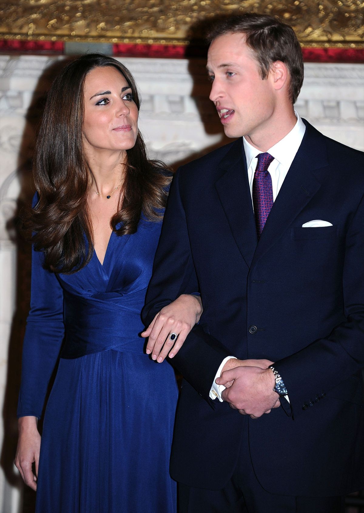 英キャサリン皇太子妃、ウィリアム皇太子との婚約写真を見た子どもたちの反応を告白