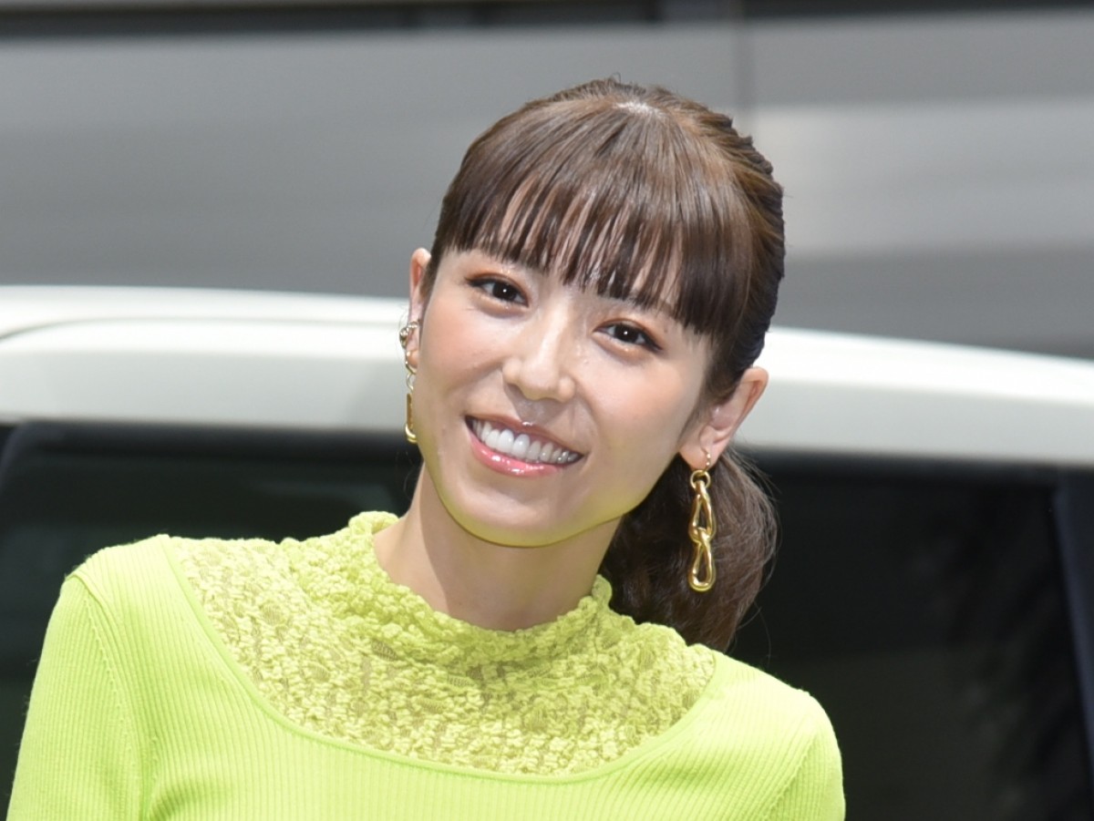 「日産ルークスカプセル」登場記念イベントに登壇した若槻千夏