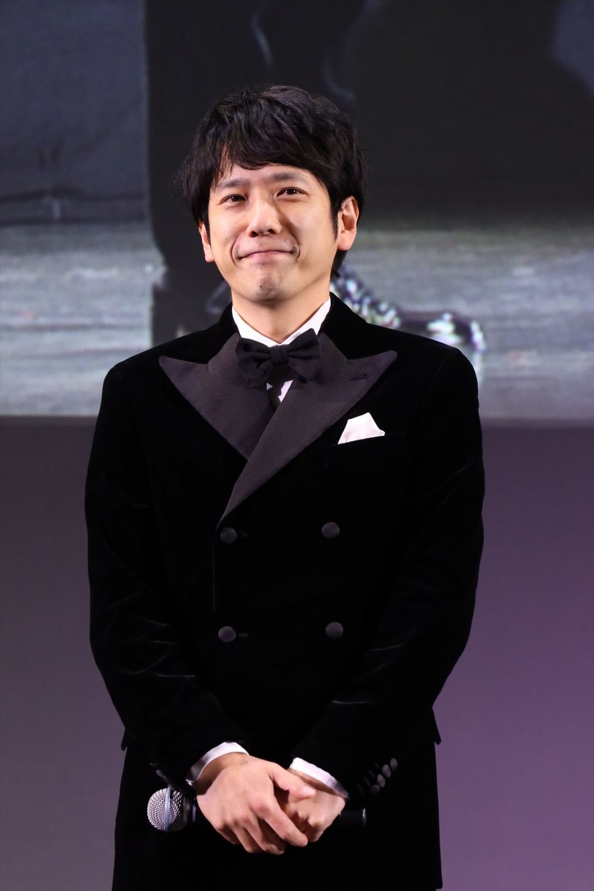 宝塚OGのパフォーマンスで開幕！　橋本愛＆二宮和也が熱い映画愛を語る＜第35回東京国際映画祭＞