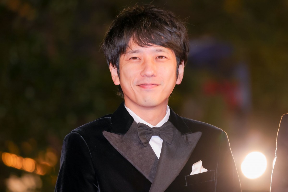 二宮和也、レッドカーペットに登場「いろんな出会いを楽しんでいただけたら」＜第35回東京国際映画祭＞