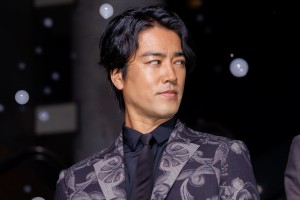 桐谷健太、映画『ラーゲリより愛を込めて』スノーカーペットイベントに登場