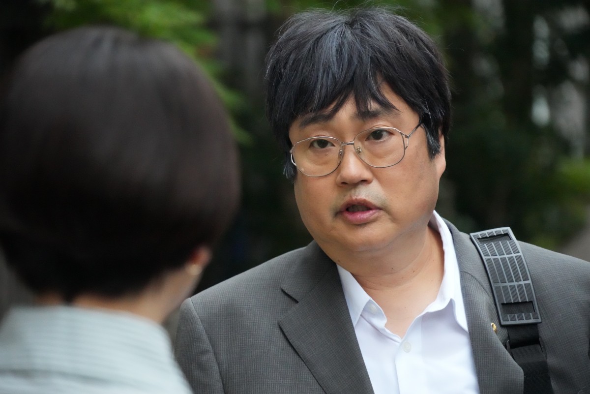 『エルピス』第4話　“奇襲”に成功した恵那、死刑囚の衝撃的な事実を知らされる