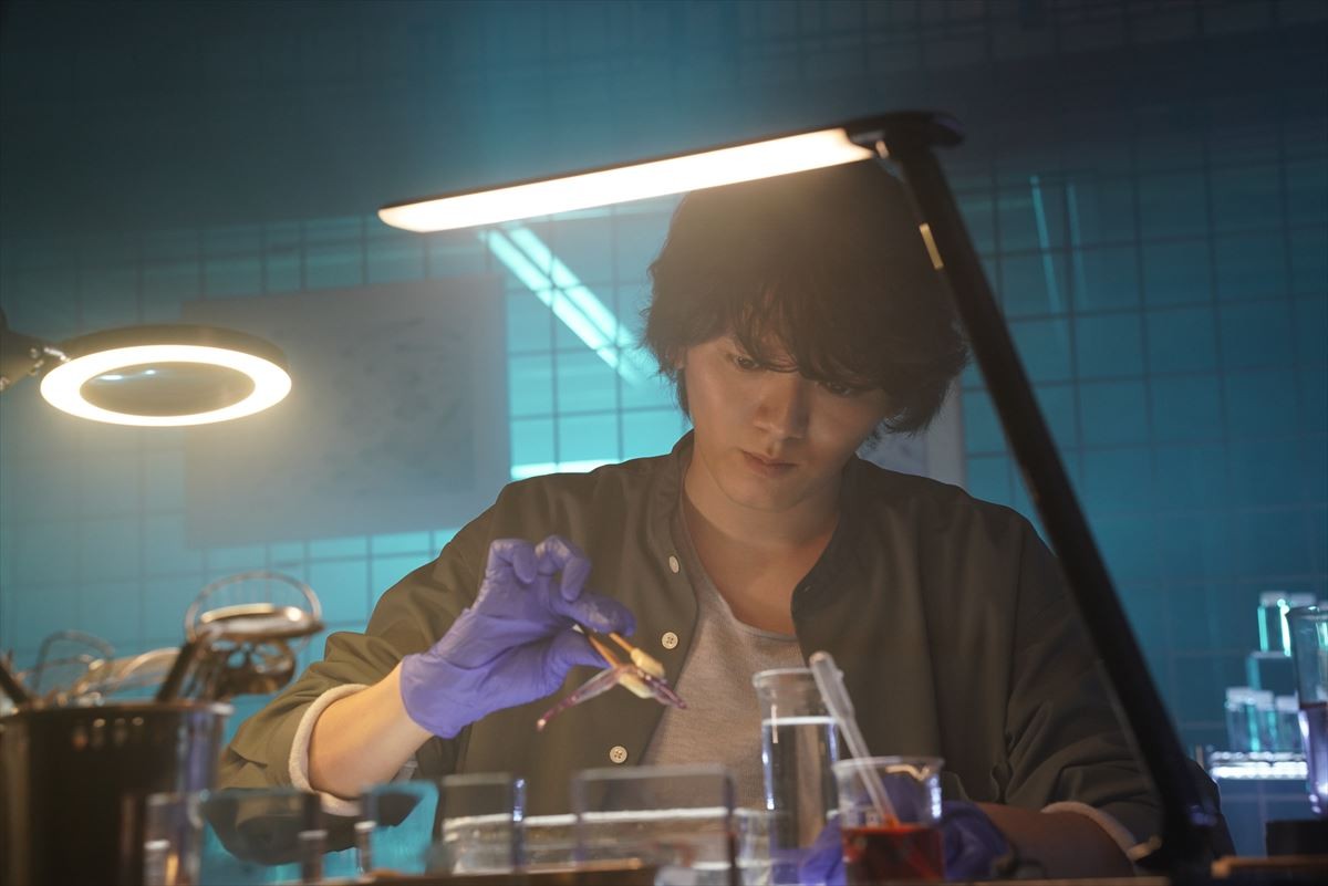 濱田龍臣、『科捜研の女』ゲスト出演　“骨美人”マリコに魅せられる疑惑の骨格標本アーティストに