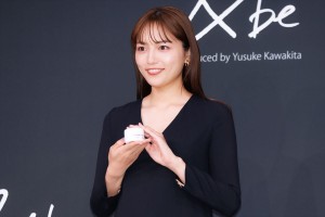 川口春奈、「＆be」新CM発表会に登場