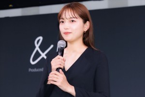 川口春奈、「＆be」新CM発表会に登場