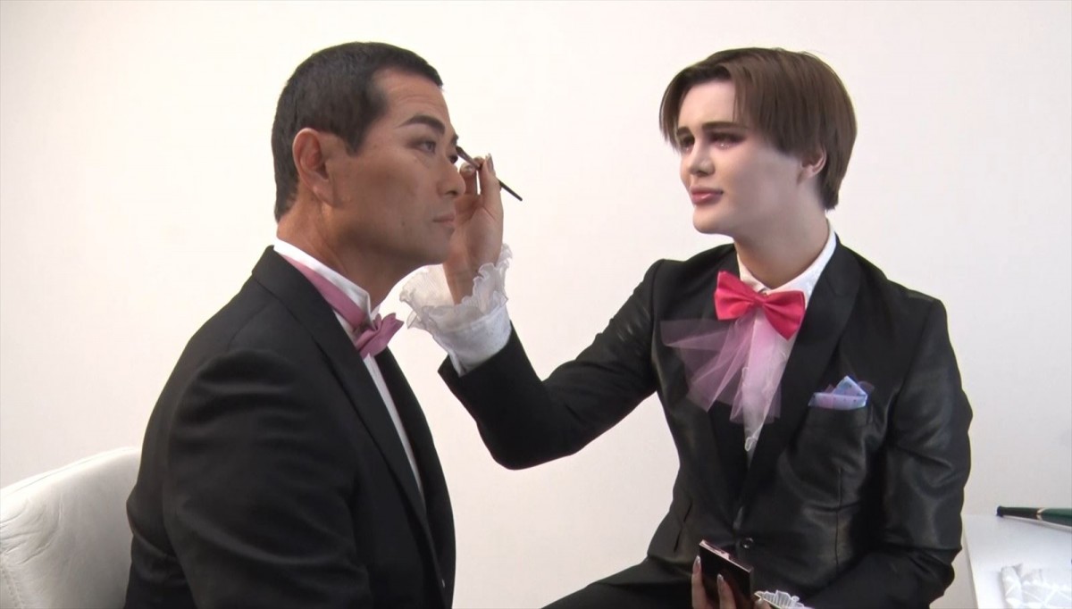 桑田真澄がMatt風メイクで登場　イシダ新TVCMに親子出演で“Mattがたくさん”!?
