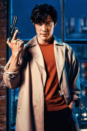Netflix映画『シティーハンター』で冴羽りょうを演じる鈴木亮平