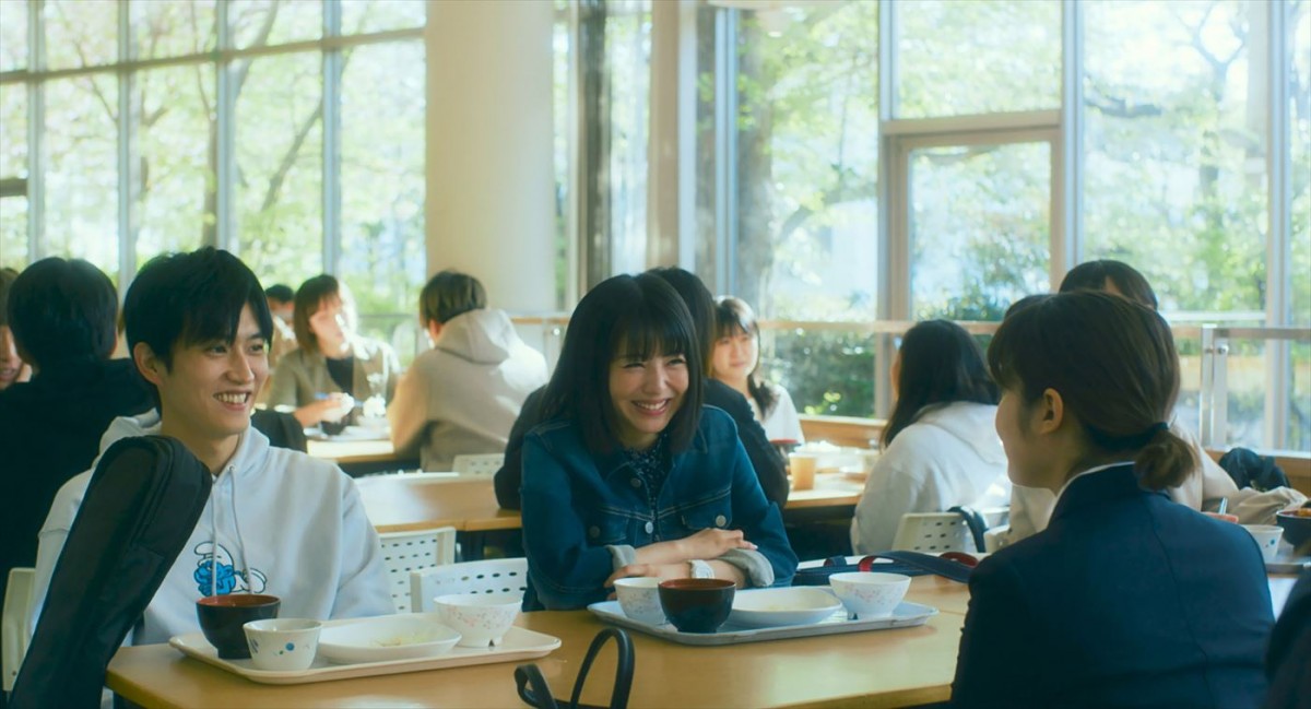 岸井ゆきの＆浜辺美波＆杉野遥亮、3人の関係性が気になる『やがて海へと届く』新カット