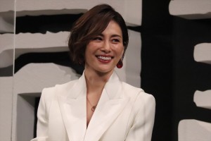 米倉涼子、Netflixシリーズ『新聞記者』ワールドプレミアイベントに登場