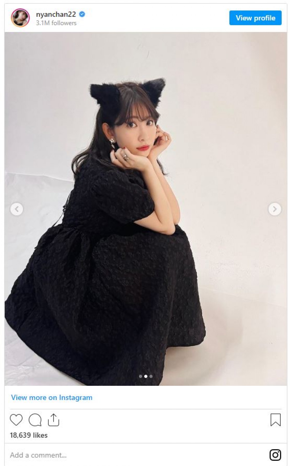 小嶋陽菜、“猫の日”の黒ネコ耳ショットに「可愛すぎる」の声　歴代AKB48OGから反響続々