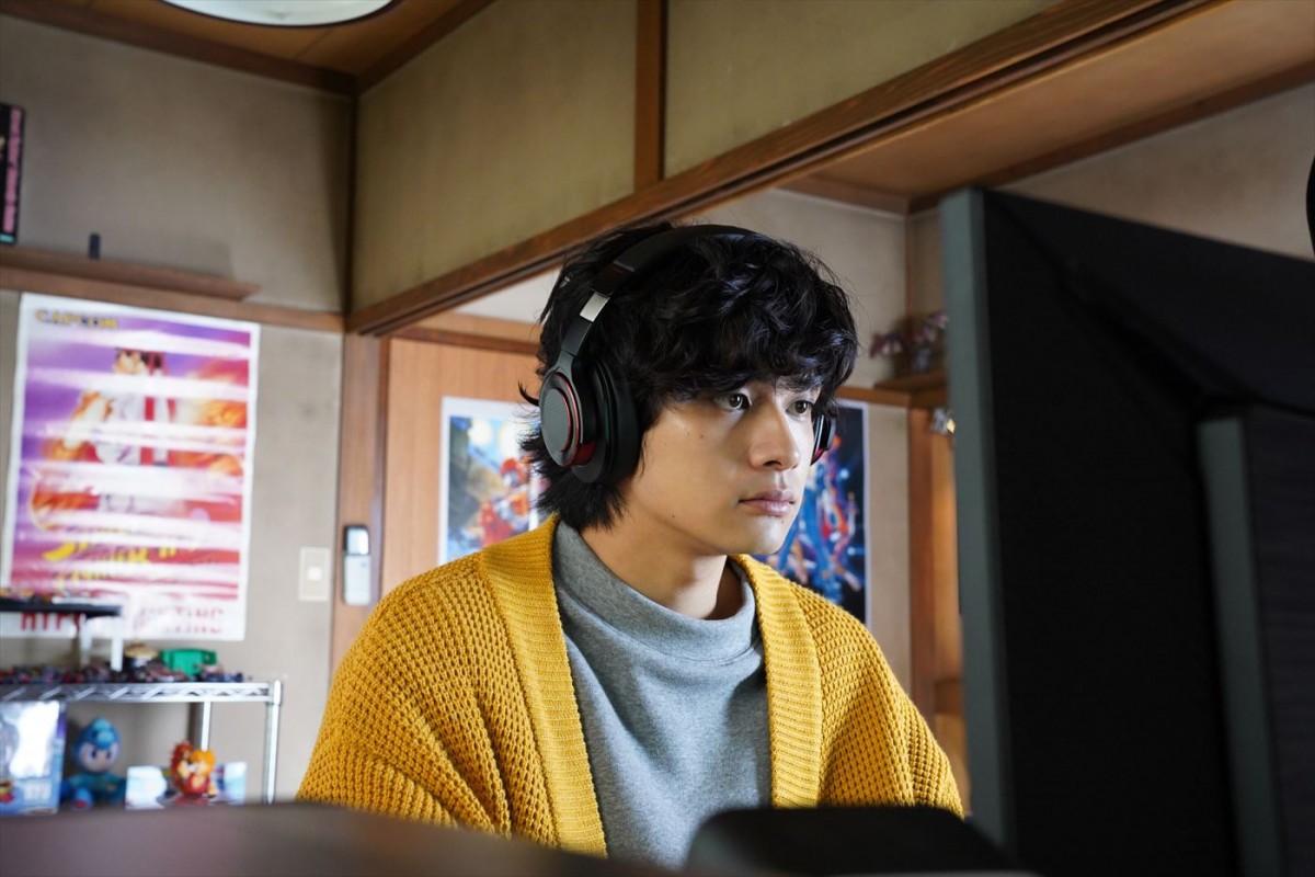 北村匠海、日英共同企画SPドラマで地上波初主演　“子供部屋おじさん”のネット探偵に