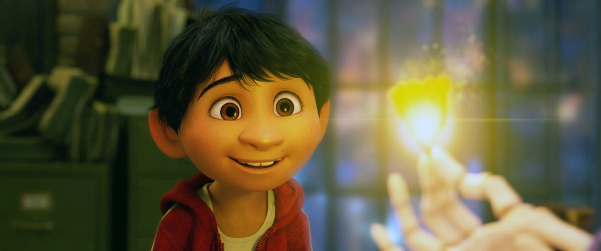 『リメンバー・ミー』は、なぜ泣ける？　“夢と家族”の両方を諦めない物語がポイントに