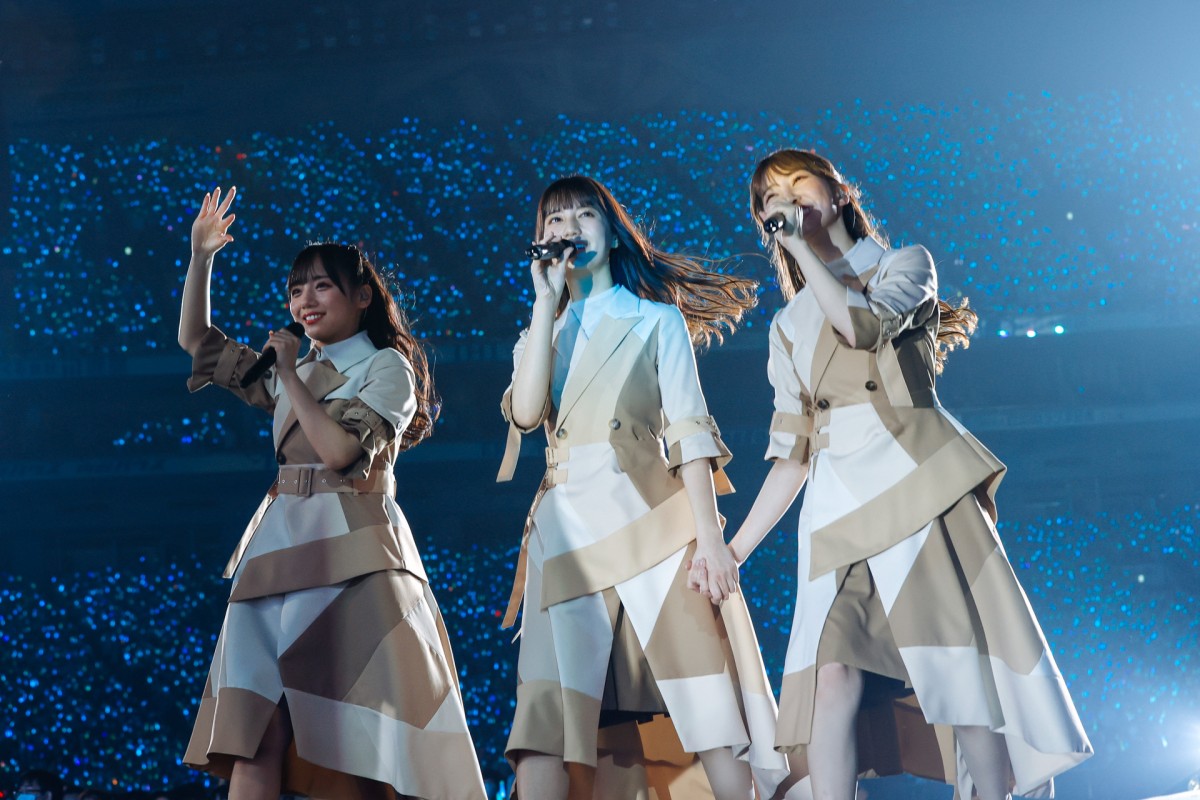 日向坂46、東京ドーム公演で新曲「僕なんか」をサプライズ初披露　センターは小坂菜緒＜3回目のひな誕祭＞