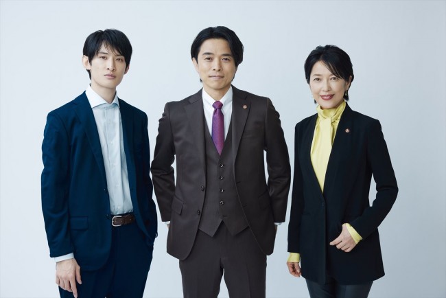 『特捜9 season5』主演・井ノ原快彦（写真中）と共演の羽田美智子（同右）、向井康二（Snow Man／同左）