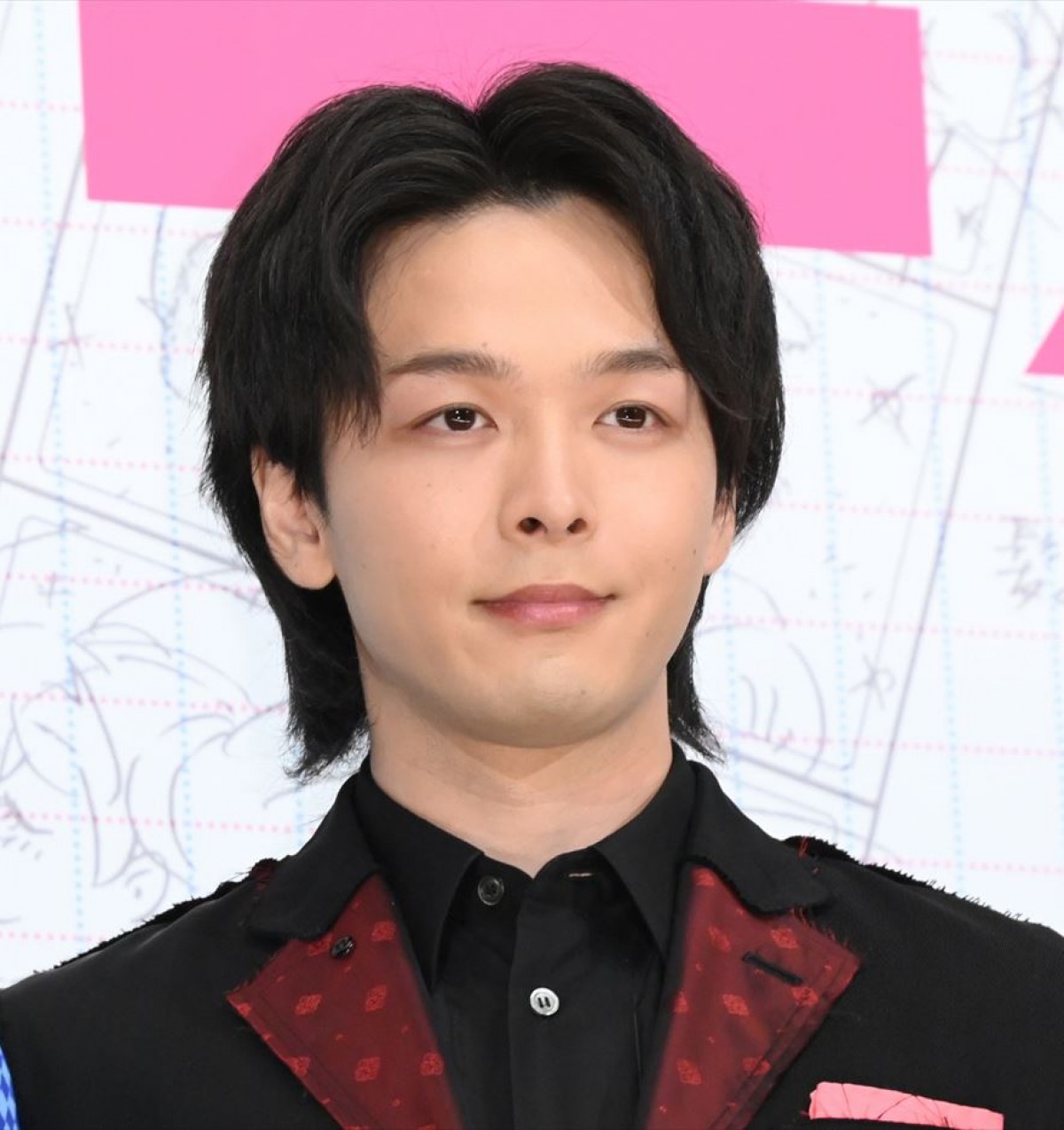 中村倫也、“覇権”で自信あるのは「手を振るスマイル」　実演に吉岡里帆ら大爆笑