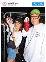 （向かって左から）石川あんな、ゆってぃ　※「ゆってぃ」インスタグラム