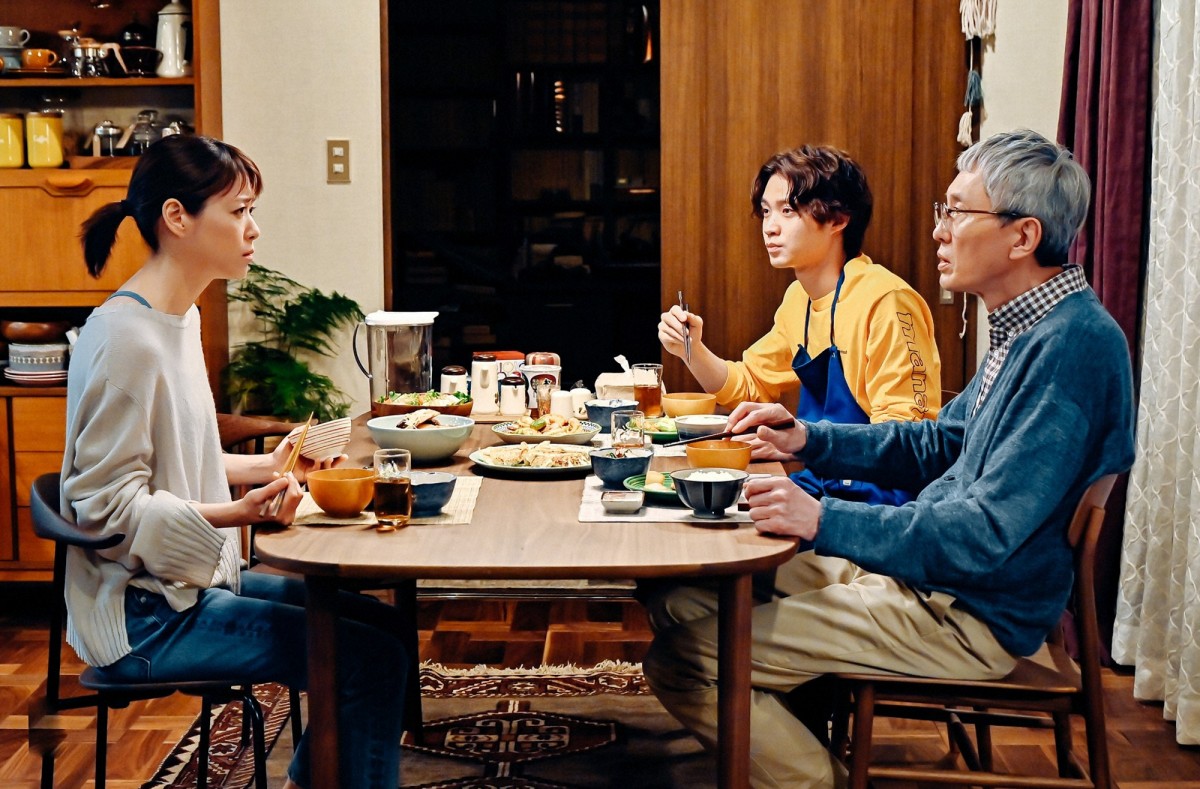 『持続可能な恋ですか？』第3話 “杏花”上野樹里、“晴太”田中圭、“颯”磯村勇斗の三角関係が動き出す　