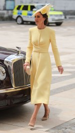 キャサリン妃、プラチナジュビリー記念礼拝にエリザベス女王のイヤリング着用