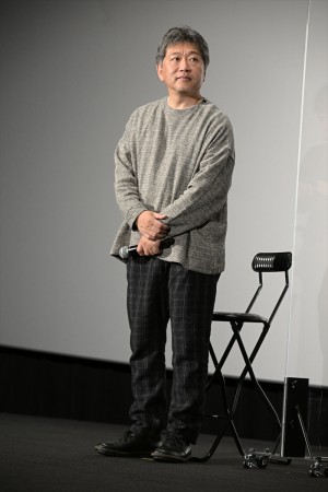 是枝裕和監督、映画『ベイビー・ブローカー』来日記念舞台挨拶に登場