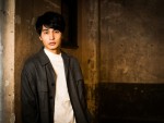 橋本愛主演ドラマ『家庭教師のトラコ』、トラコの過去を知る幼なじみでパートナーに中村蒼