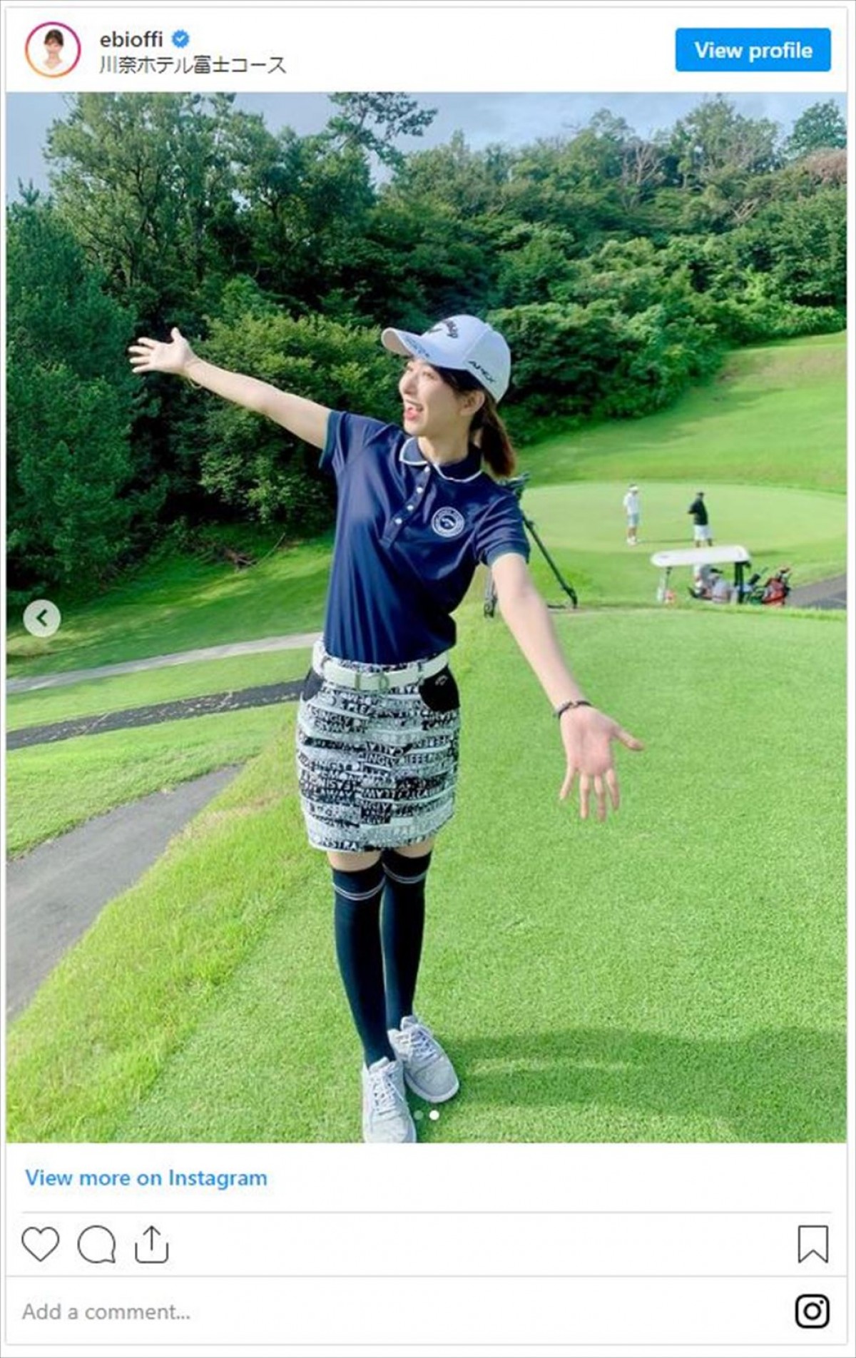 海老原優香アナ、ミニスカ×ニーハイのゴルフコーデに反響「めっちゃ可愛いくてお似合いです」
