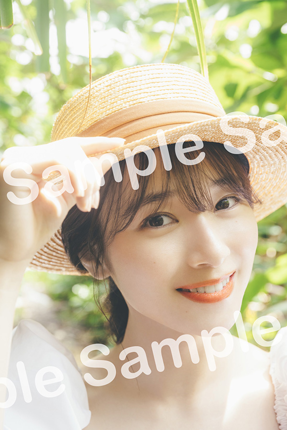 櫻坂46・守屋麗奈1st写真集、書店別ポストカード特典を公開　すべて未掲載カット