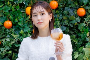 桐谷美玲、「CHANDON SECRET GARDEN MIDPARK LOUNGE」オープニングセレモニーに登場