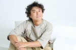 『連続ドラマW 雨に消えた向日葵』（WOWOW）で主演を務めるムロツヨシ