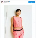 大胆な私服姿を披露した望月理恵 ※「望月理恵」インスタグラム