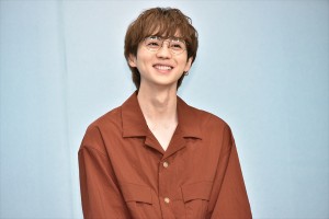 吉野北人、ドラマ『魔法のリノベ』制作発表会見に登場