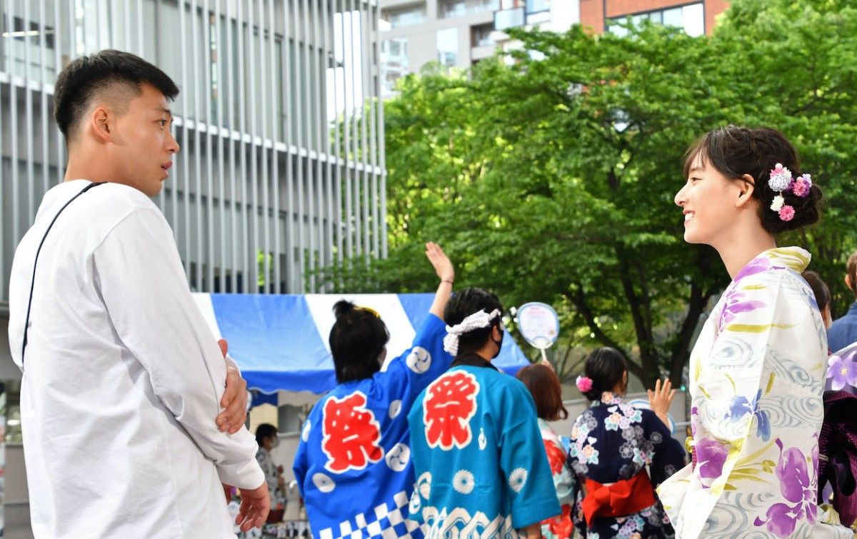 『六本木クラス』「うっそぴょ〜ん」“葵”平手友梨奈のおどけた笑顔にネットもん絶「可愛すぎ」