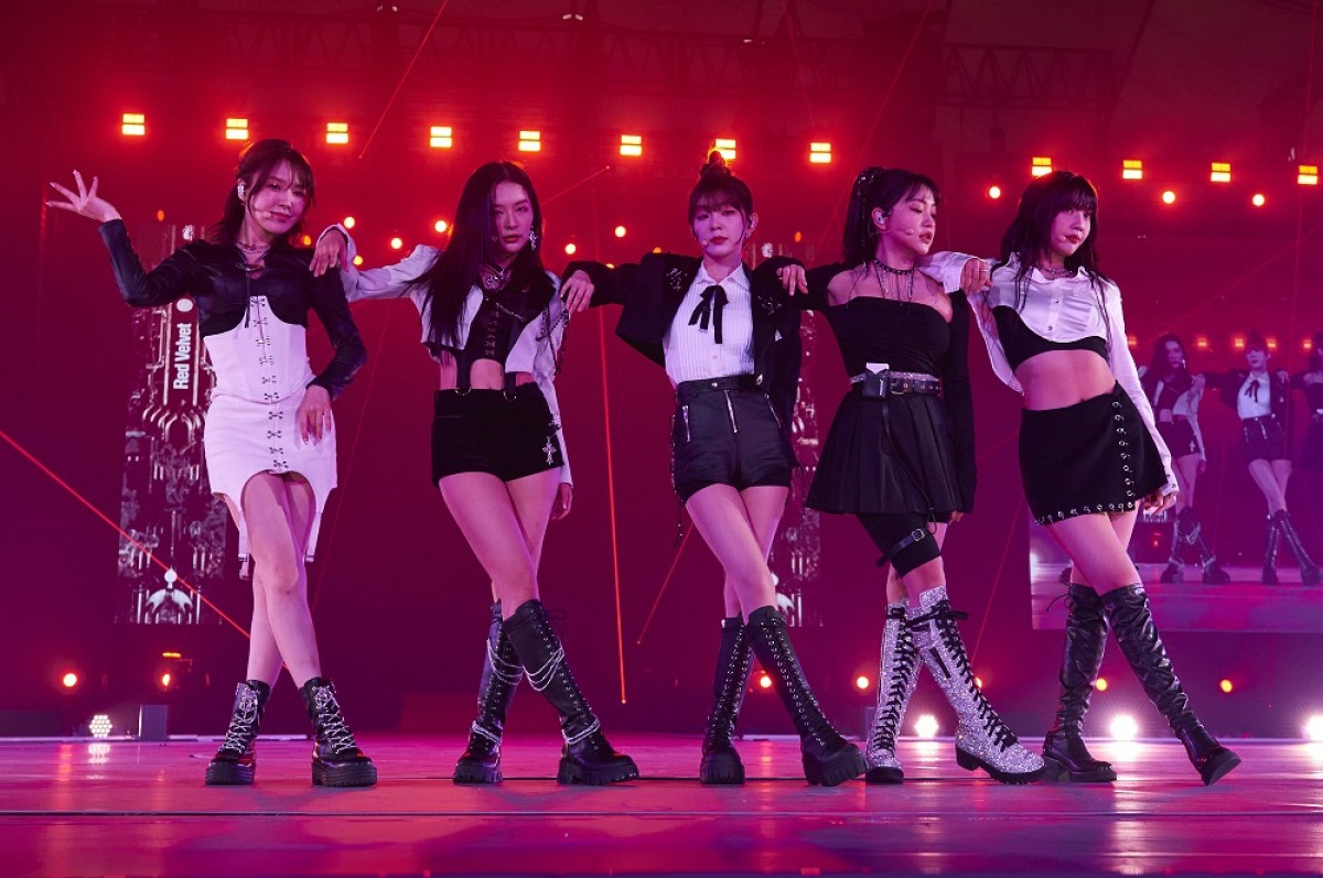 少女時代、BoAらの豪華コラボステージにファン熱狂　3年ぶり『SMTOWN LIVE』開催
